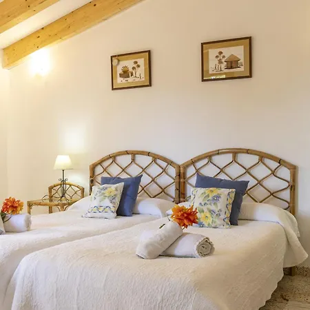 Ferrer By Homevillas360 Port de Pollenca